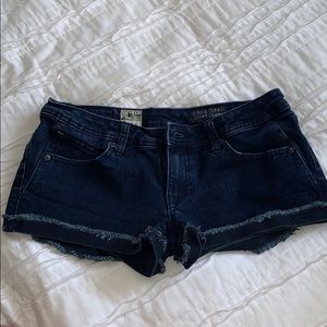 DARK BLUE CUFF JEAN SHORTS